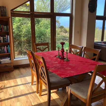 House With Sea Views Close To With Wifi And Large Kitchen And Dining