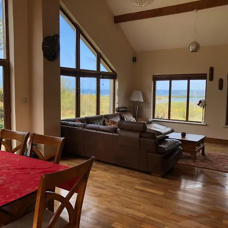 펜션 House With Sea Views Close To With Wifi And Large Kitchen And Dining *