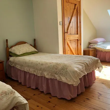 Hébergement de vacances House With Sea Views Close To With Wifi And Large Kitchen And Dining