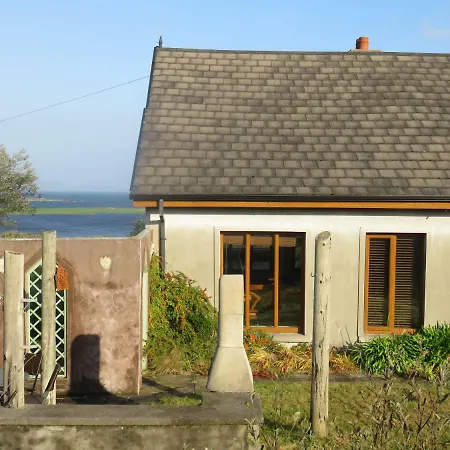 House With Sea Views Close To With Wifi And Large Kitchen And Dining Hébergement de vacances Ardnagreevagh