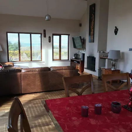 펜션 House With Sea Views Close To With Wifi And Large Kitchen And Dining Ardnagreevagh