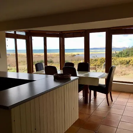 펜션 House With Sea Views Close To With Wifi And Large Kitchen And Dining Ardnagreevagh