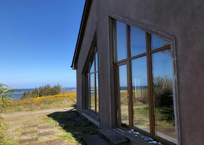 House With Sea Views Close To With Wifi And Large Kitchen And Dining *