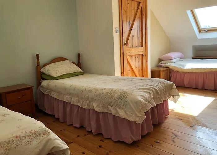 Hébergement de vacances House With Sea Views Close To With Wifi And Large Kitchen And Dining