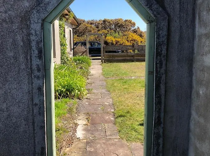 House With Sea Views Close To With Wifi And Large Kitchen And Dining Hébergement de vacances *